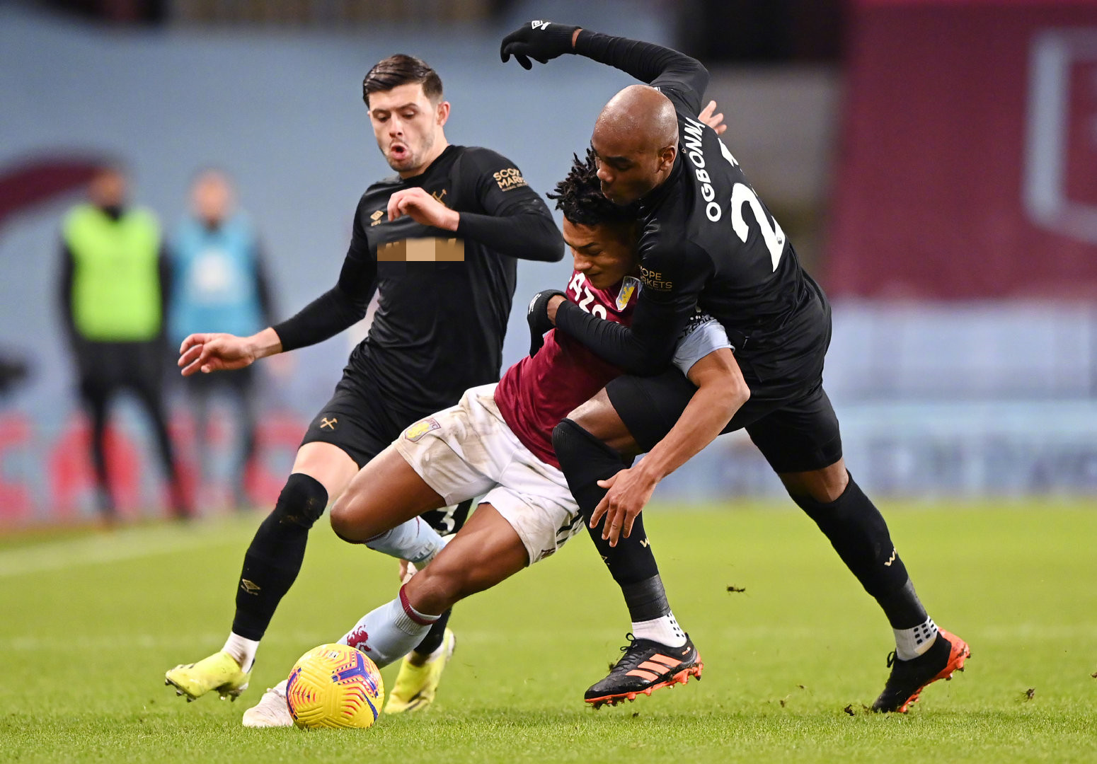 破10亿美 破10亿美